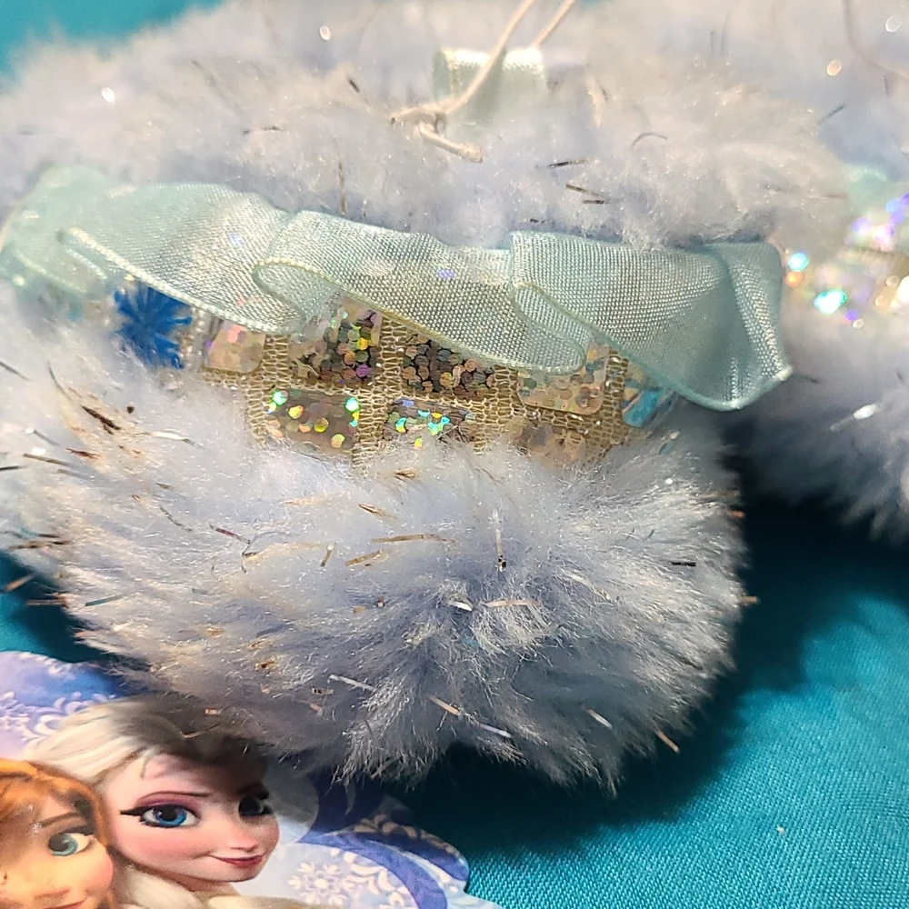 NWT Disney Frozen Slippers